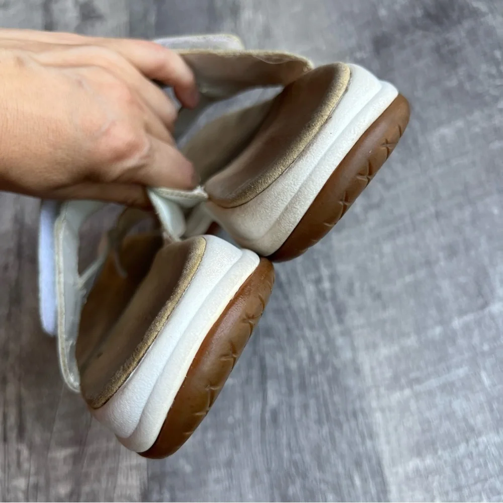 Rockport Woman’s Slides Thong Sandal White Leather Size 8.5